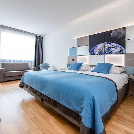 Discovery Hotel 3* Superior Кріссіер Екстер'єр фото