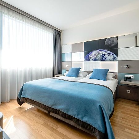 Discovery Hotel 3* Superior Кріссіер Екстер'єр фото