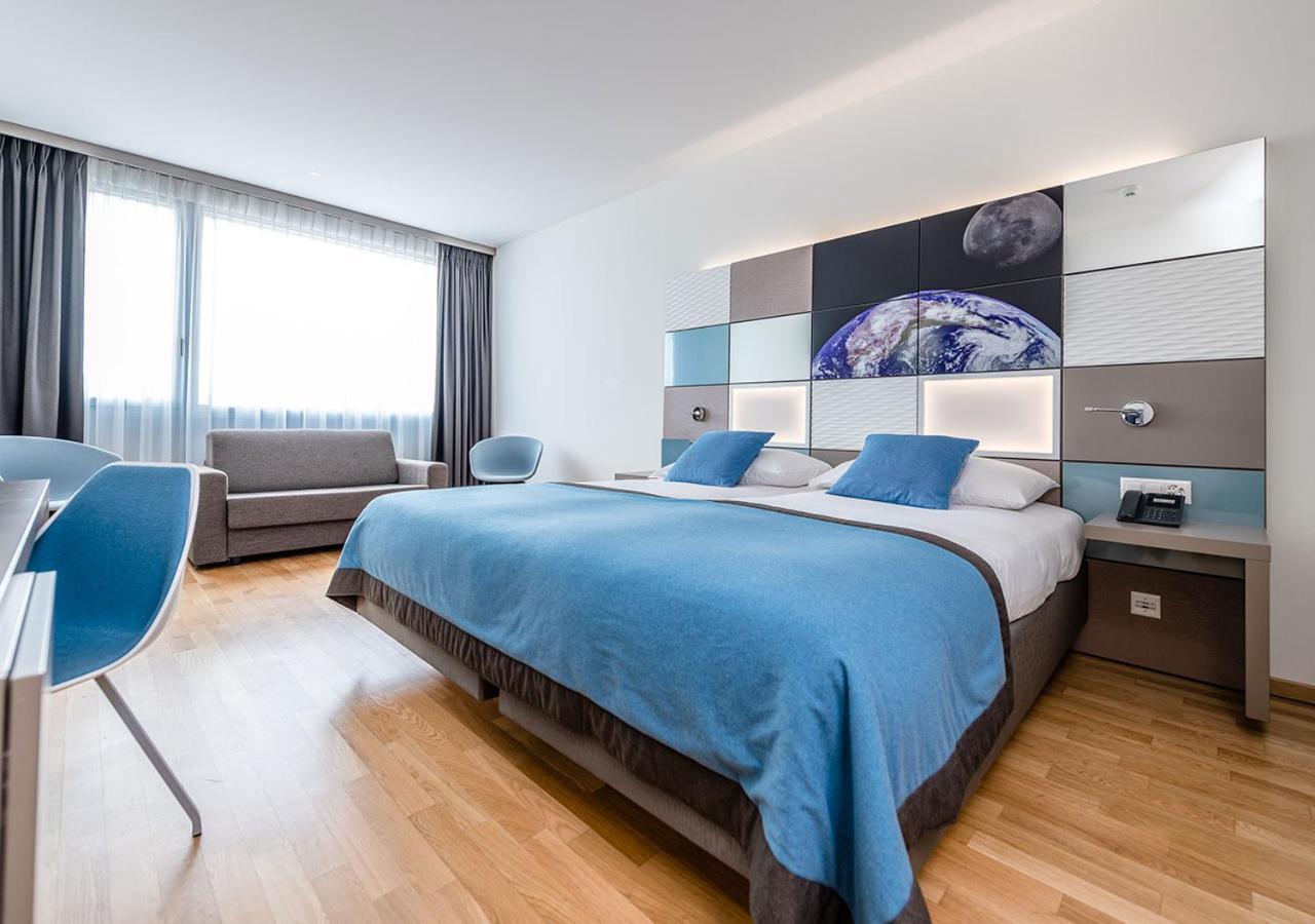 Discovery Hotel 3* Superior Кріссіер Екстер'єр фото