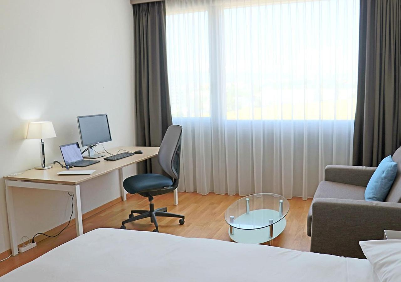 Discovery Hotel 3* Superior Кріссіер Екстер'єр фото