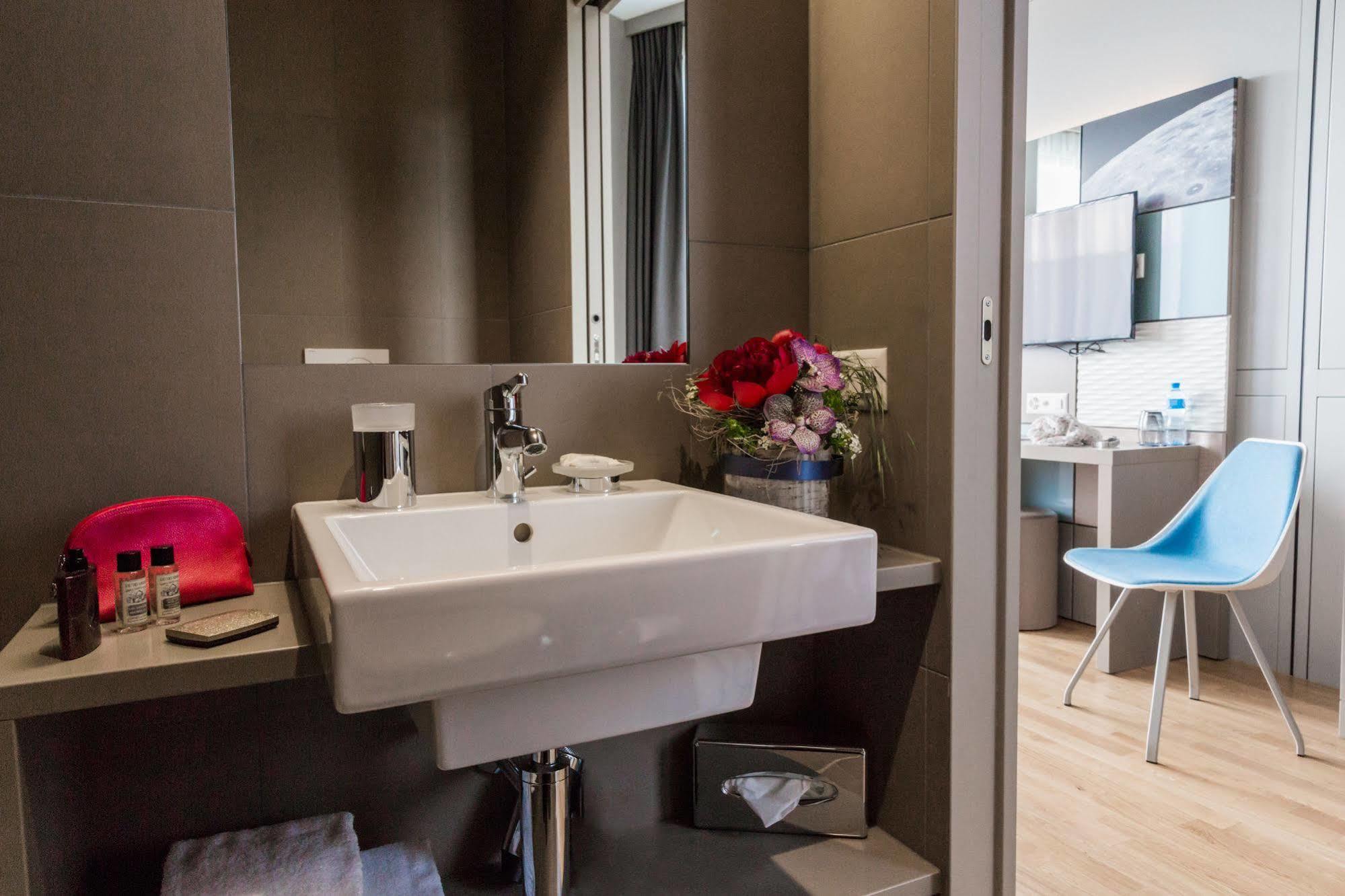 Discovery Hotel 3* Superior Кріссіер Екстер'єр фото
