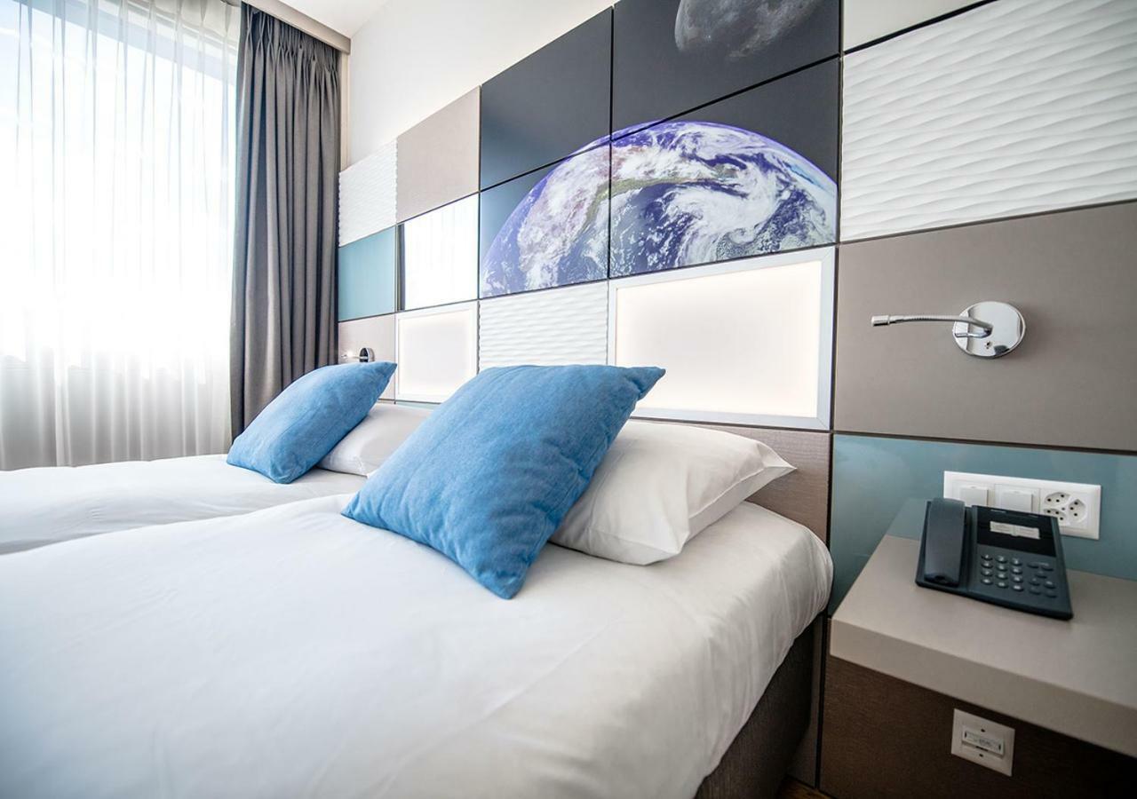 Discovery Hotel 3* Superior Кріссіер Екстер'єр фото