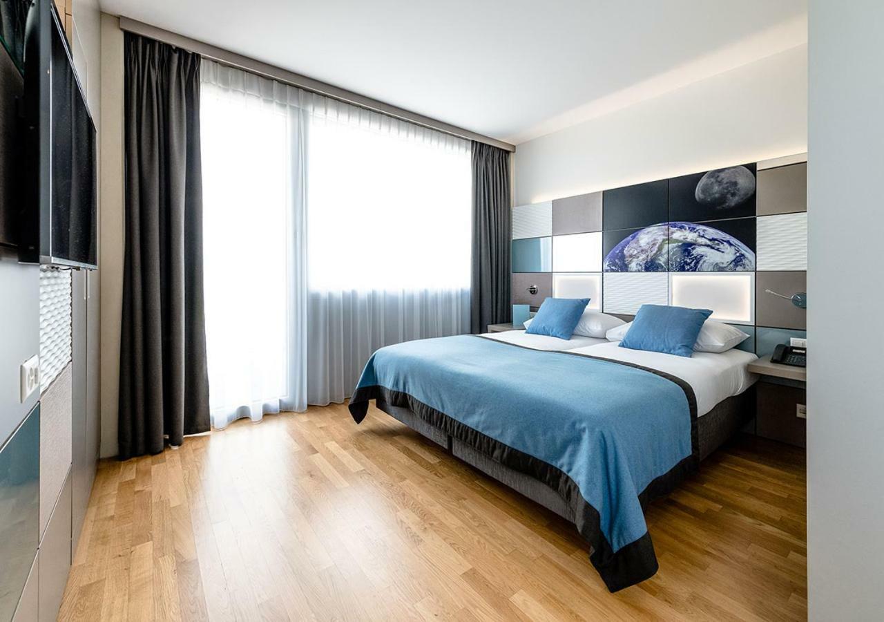 Discovery Hotel 3* Superior Кріссіер Екстер'єр фото