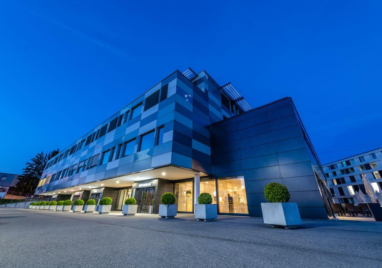 Discovery Hotel 3* Superior Кріссіер Екстер'єр фото