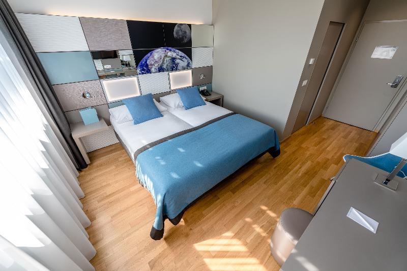 Discovery Hotel 3* Superior Кріссіер Екстер'єр фото